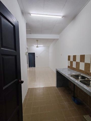 Desa PD Rantau Port Dickson Renovated Freehold Teres Setingkat 1