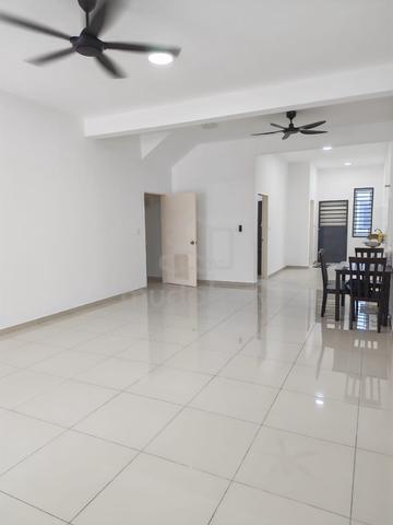 Partial Furnish With Aircond Unit For Rent In Tiara Sendayan 1