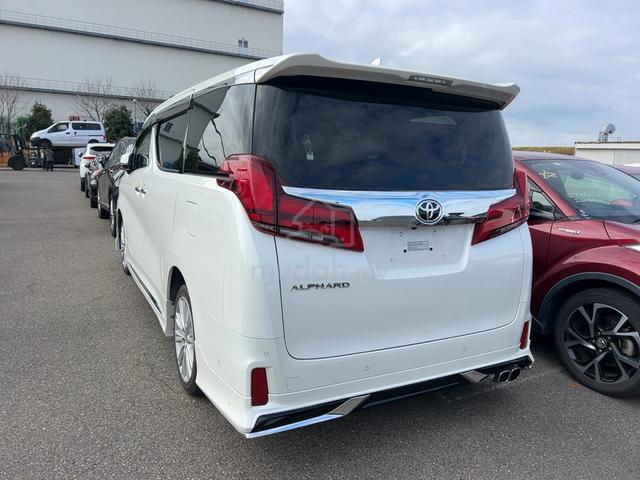2022 Toyota ALPHARD 2.5 S 8 Seater Sunroof - 2