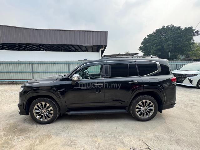 2023 Toyota LANDCRUISER LC300 ZX BLACK INTERIOR 5A - 5
