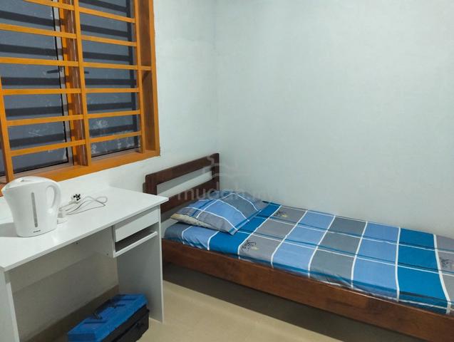 Fully Furnished Selangor Klang Room For Rent 1