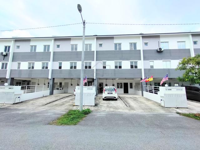 [FULL LOAN] Townhouse SERI KENARI Saujana Perdana near Sekolah 1