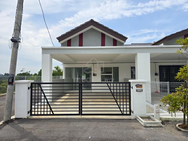Single Storey House End Lot At Taman Raia Utama, Gopeng, Perak. 1