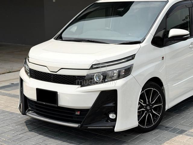 2018 Toyota VOXY 2.0 (GR SPORT) - 3
