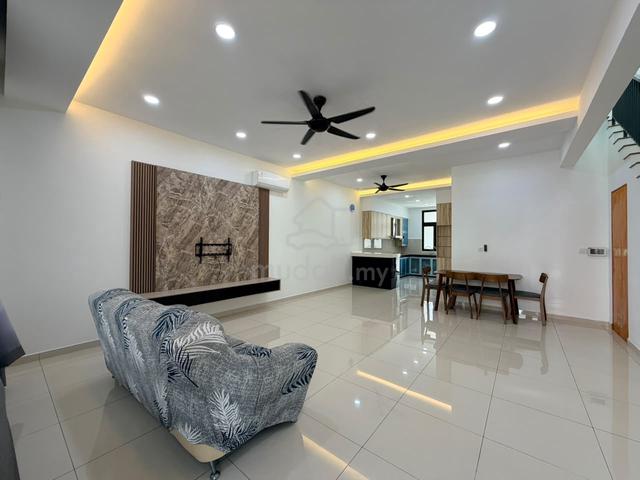 Sunway citrine Lakehomes Double storey house For Rent 1
