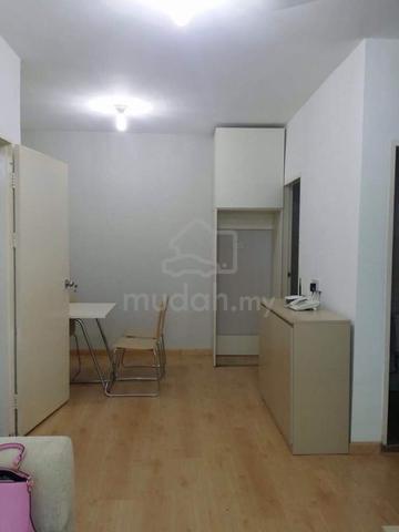 University Prime Condominium 1