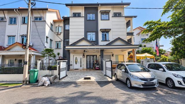 [FACING KLCC] 2.5 Storey House in Gated Community @ Ukay Perdana 1