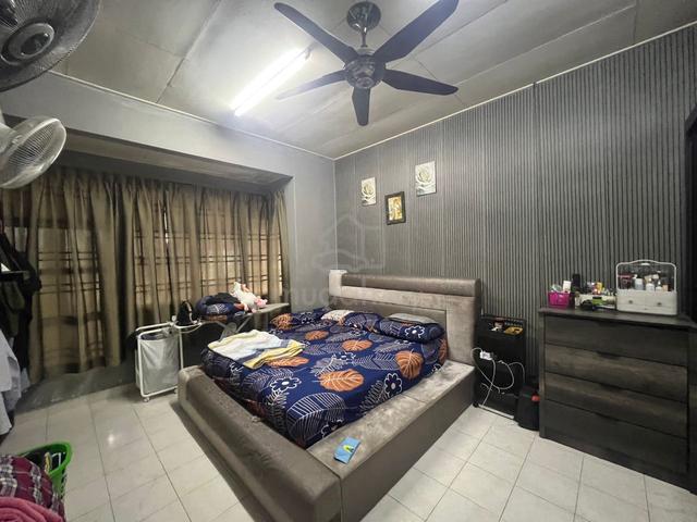 2 Tingkat Rumah Renovated & Ada Security below RM600k 1