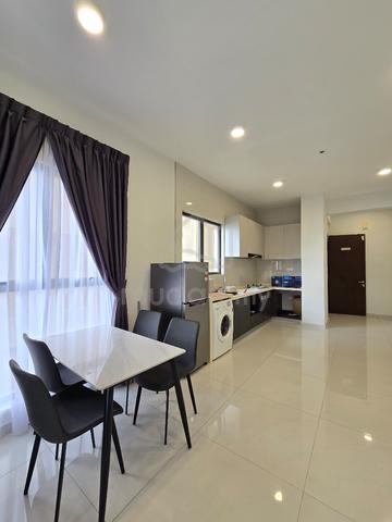 Bay Point @ Country Garden Danga Bay 2