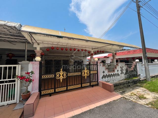 Spacious Terrace House @ Taman Malim Jaya 1