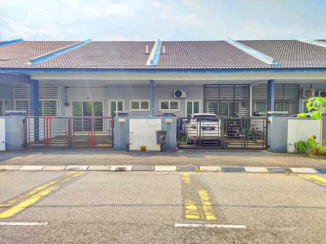 Renovated 3 Rooms Teres Setingkat Taman Desa Harmoni, Bota Perak 1