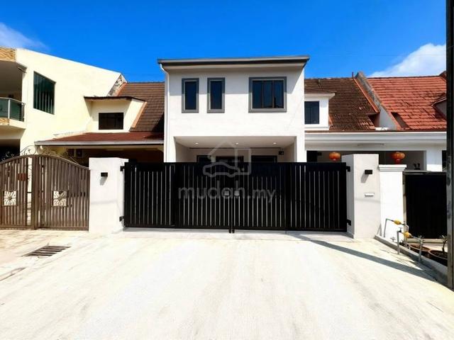 Large Double Storey Terrace @ Jalan Permas 3/4, Permas Jaya, Masai 1
