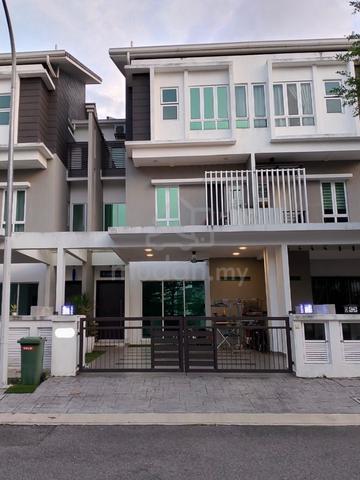 CHEAPEST ! 3 Storey House, Tiara South, Semenyih 1