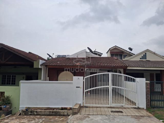 Jalan SS 12, Subang Jaya, Single Storey Terrace House for Rent 1