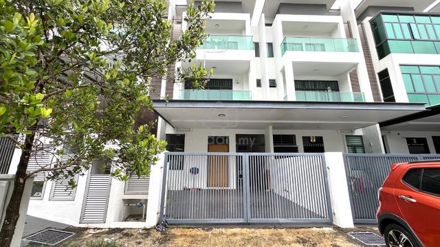 2.5 Storey Terrace Reflexion Puchong 1