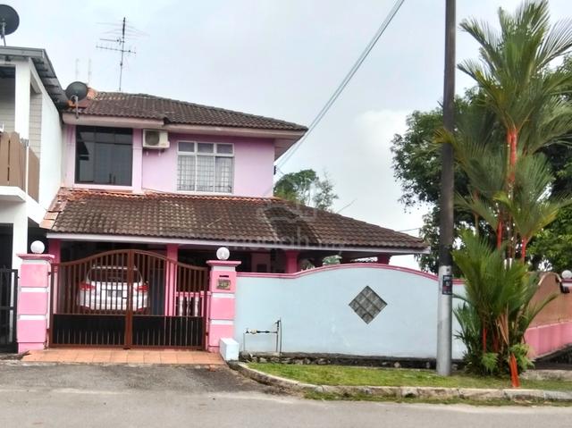 CORNER LOT Taman Mawar Pasir Gudang 22x70 Renovate + Extend Dapur 1