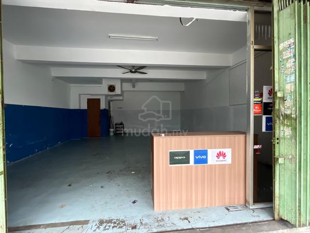 Seri Kembangan Putra Permai Shop for Rent-Ground Floor, 660sqft 1