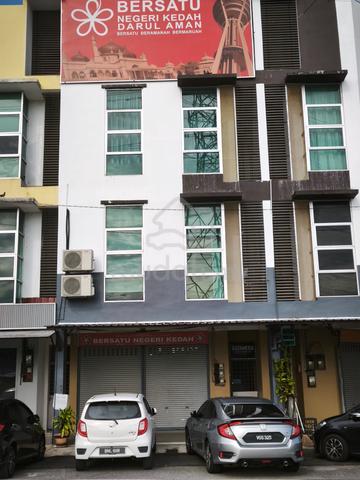 The Second Floor of Three Storey Shoplot 1