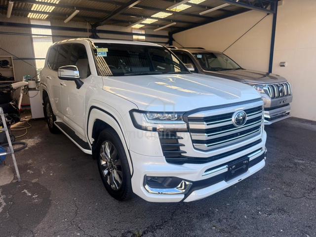 2023 Toyota Land Cruiser 300 ZX 3.5 Modellista - 1