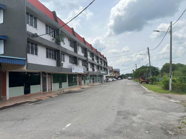 3- Storey Shoplot for Sale in Bahau , Negeri Sembilan 1