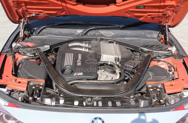 2014 BMW M4 3.0 Coupe (A) - 4