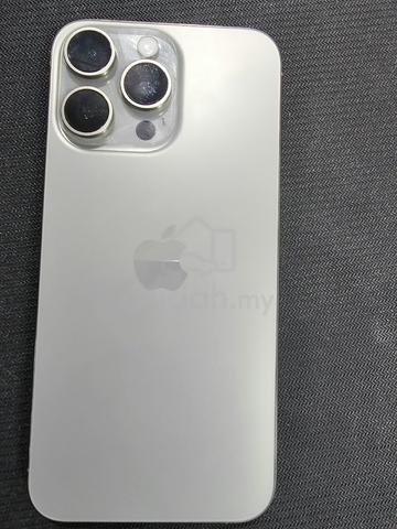 used iPhone 15 pro max 256gb silver - photo 5 of 6