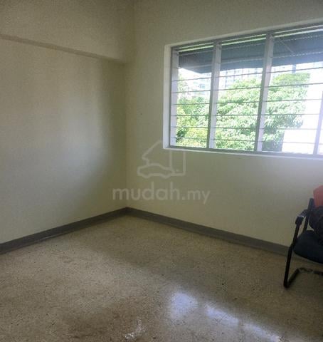 Room For Rent In Sentul 1