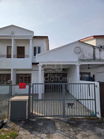 2 storey house is available for rent in Tmn Klang Perdana Kapar 1