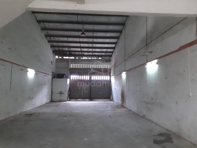 1.5 Storey Link Factorey At Jalan Haji Sirat, Near Taman Klang Utama 1