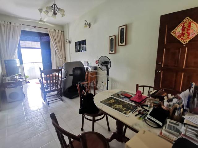 Ferringhi Delima Condominium 1