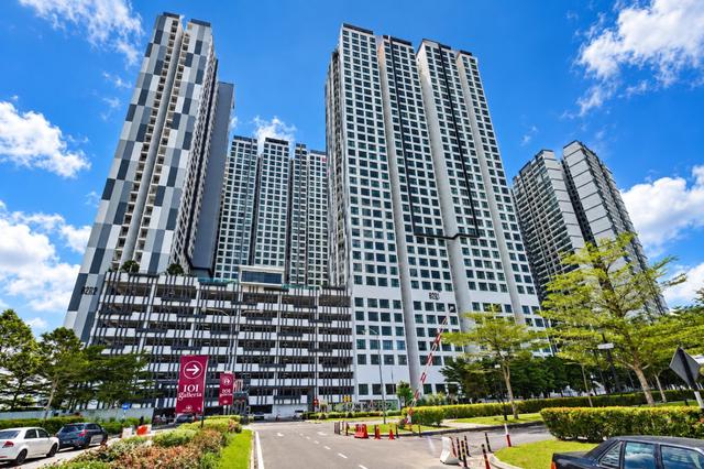 D'Summit Residences 1
