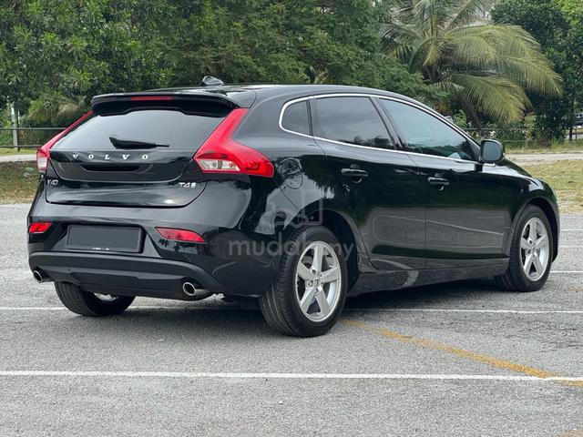 FACELIFT V40 2.0 T4 (A) 2018 Volvo - 2