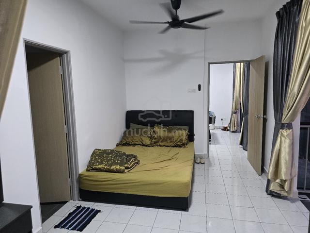 Master bedroom rental  1