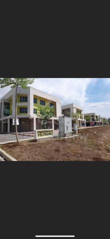Polytecnic Commercial Centre, 3Storey shoplot, SUPER worth it 1