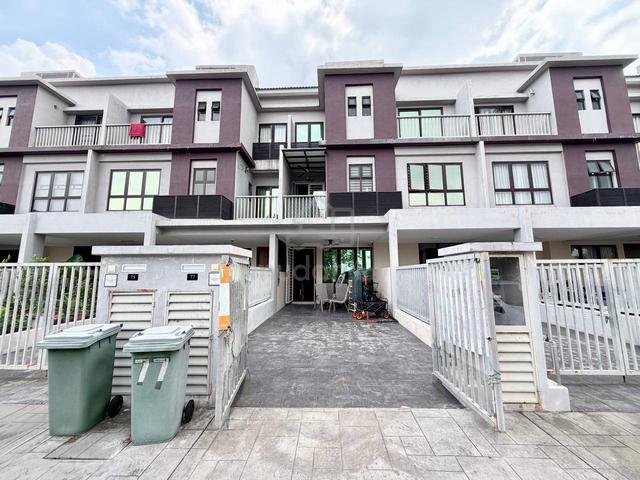 FACING OPEN CANTIK ‼️ 2 Storey Townhouse The Strata, Bandar Puteri 1