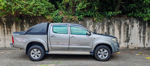 2010 Toyota HILUX 2.5 G (A) - 3