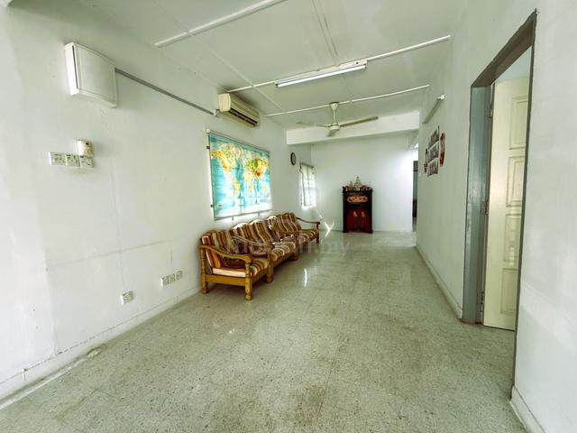 End Lot Single Storey Terrace House at Taman Ehsan, Kepong 1