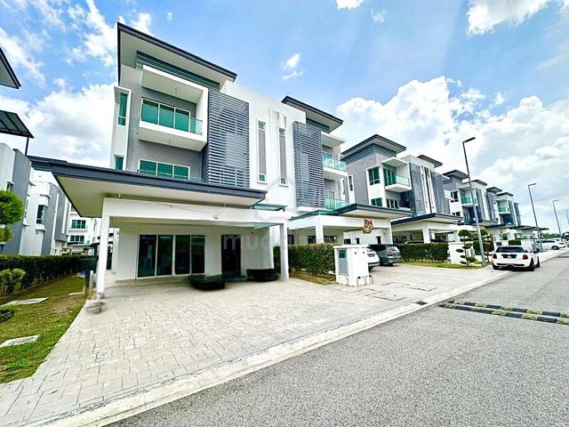 3 STOREY SEMI D CLUSTER With Lift, Laman Vista Alam Setia Alam 1