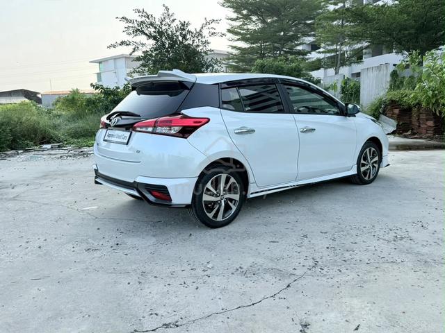 2021 Toyota Yaris 1.5G At (New Facelift)- Premium - 4