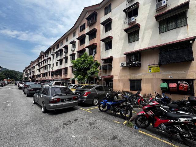 Apartment Idaman 1