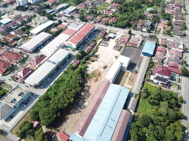 Development land near Chung Hwa 3Primary School, MUAR 1