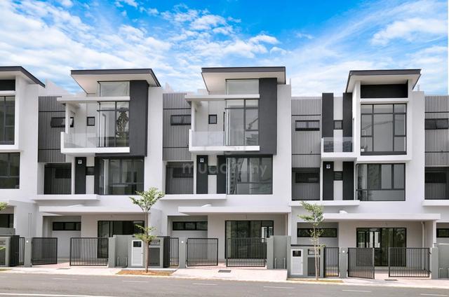 3 Storey Mutiara Villa Mutiara Height Prima Saujana Kajang π’γ26 x 70γ 1