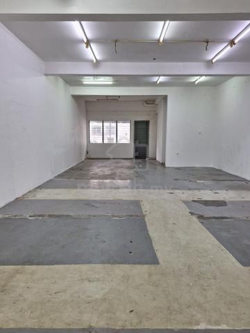 Bandar botanic gfloor shop for rent 1