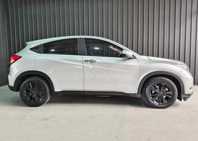 Honda HR-V 1.8 V (A) KEYLESS 1 CAREFUL LADY OWNER - 3