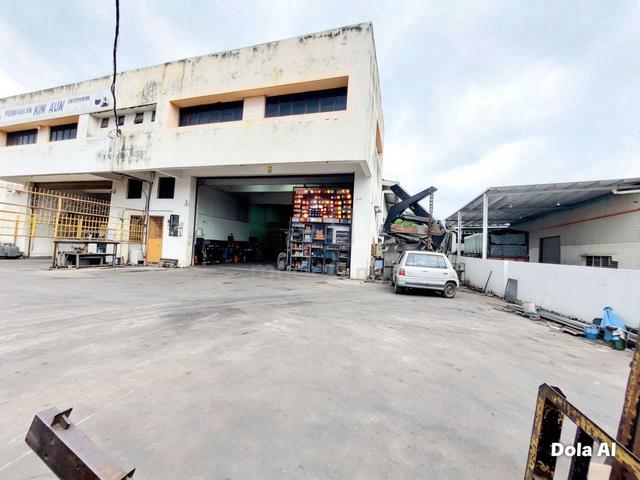 Tasek igb jln kuala kangsar ipoh high ceiling 1.5 semi d factory rent 1