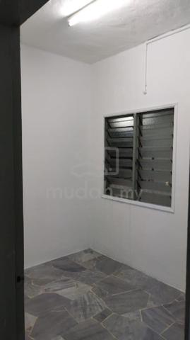 Taman Daya Shop Apartment 3