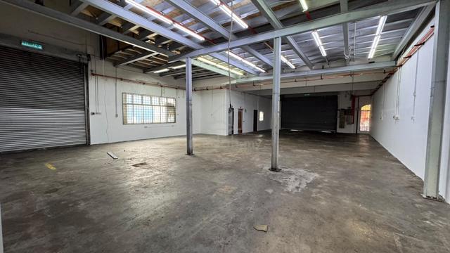 2 Storey Semi-D Factory Balakong Taming Jaya Taman Selesa Cheras 1