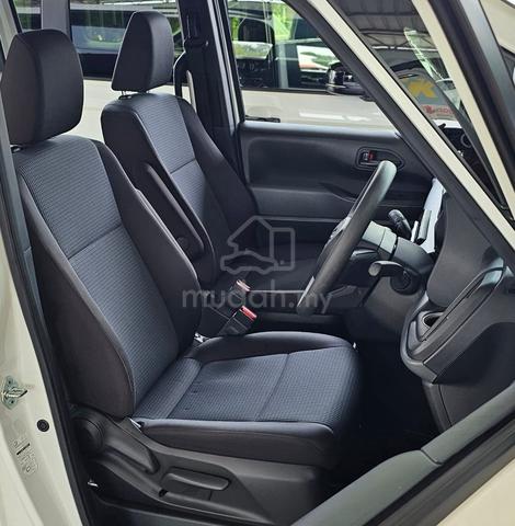 2023 Toyota NOAH 2.0 X (A)7 Seater 8 Year Warranty - 2