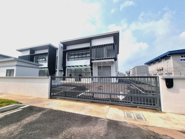 END LOT UNIT NCT SMART INDUSTRIAL SEPANG (2 Storey Semi-D) 1