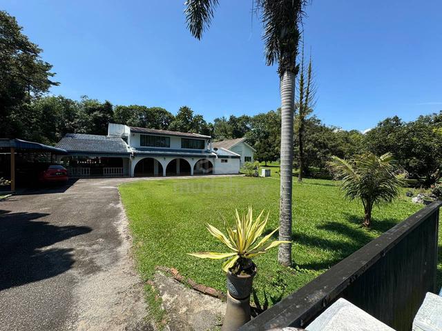 BUNGALOW + 1 ACRE LAND Tambun Heights, Tqmbun Permai Ipoh 1